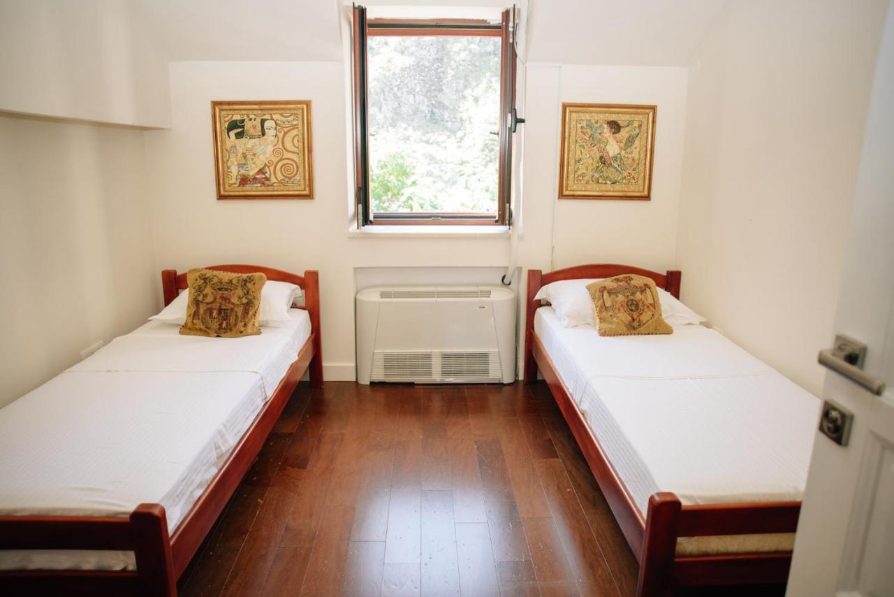 Filip Deluxe Rooms Cattaro Esterno foto